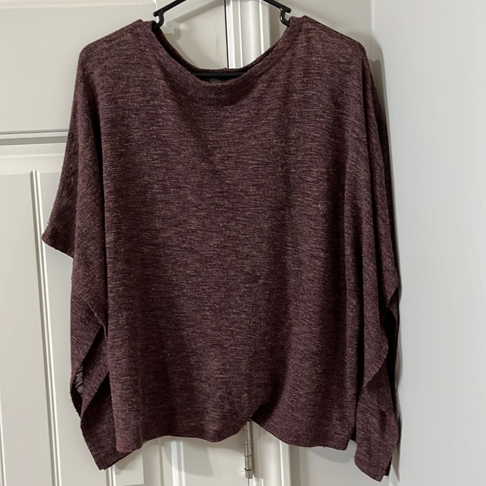 Short sleeve sweater poncho